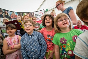 Firmenkooperationen helfen Kindern in Not