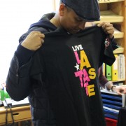 Xavier Naidoo war im Bethanien Kinder- und Jugenddorf zu Besuch und hat sich nicht nur mit Schwester Jordana getroffen, sondern auch die Musikschule besucht.