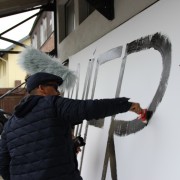 Xavier Naidoo war im Bethanien Kinder- und Jugenddorf zu Besuch und hat sich nicht nur mit Schwester Jordana getroffen, sondern auch die Musikschule besucht.