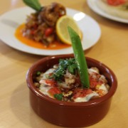 Unsere syrischen Freunde haben La Taste zum Essen eingeladen.