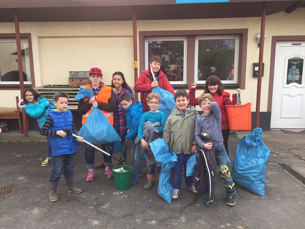Große Säuberungsaktion im Kinderdorf