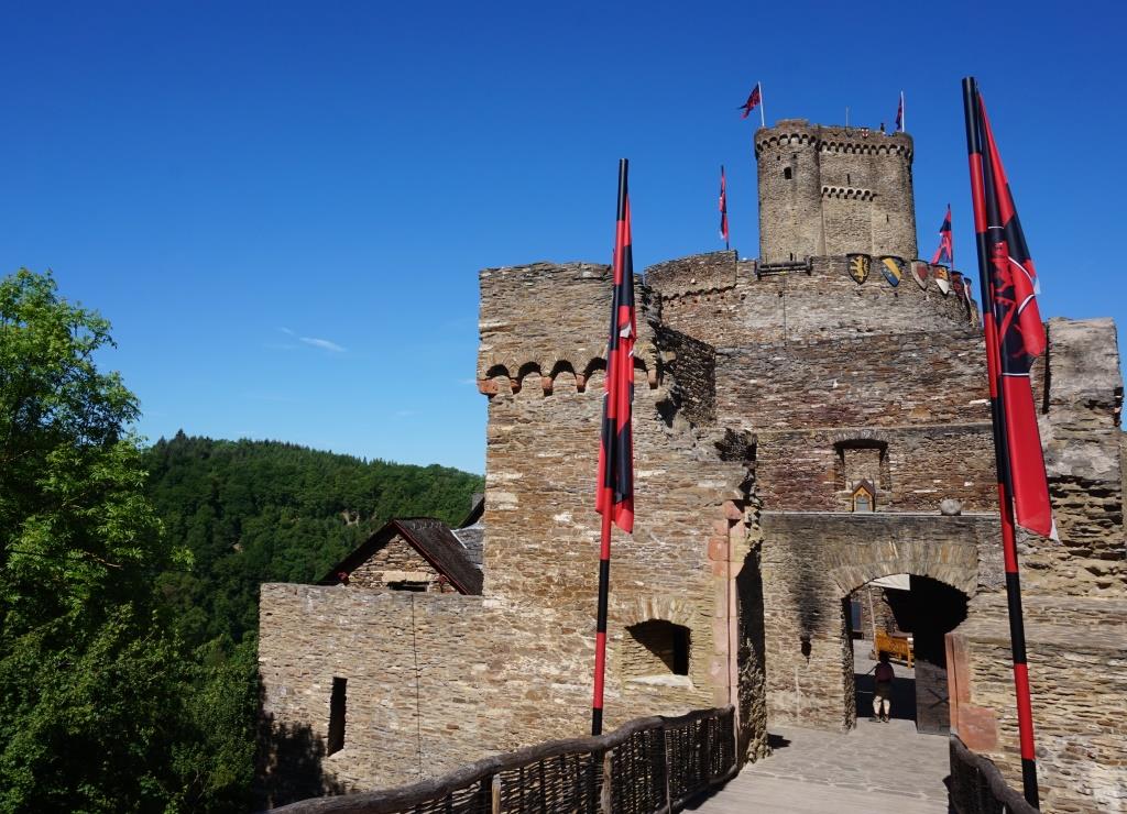 Zur Ehrenburg ging der Ausflug des Bethanien Kinder- und Jugenddorfs Eltville
