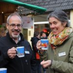 Glühwein schmeckt bei der Kälte im Bethanien Kinderdorf besonders gut.