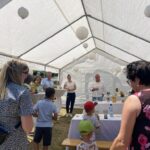 Gruppenleiterin Anna-Lena Morsch und Kinderdorfleiter Thomas Kunz geben Einblick in die pädagogische Arbeit.