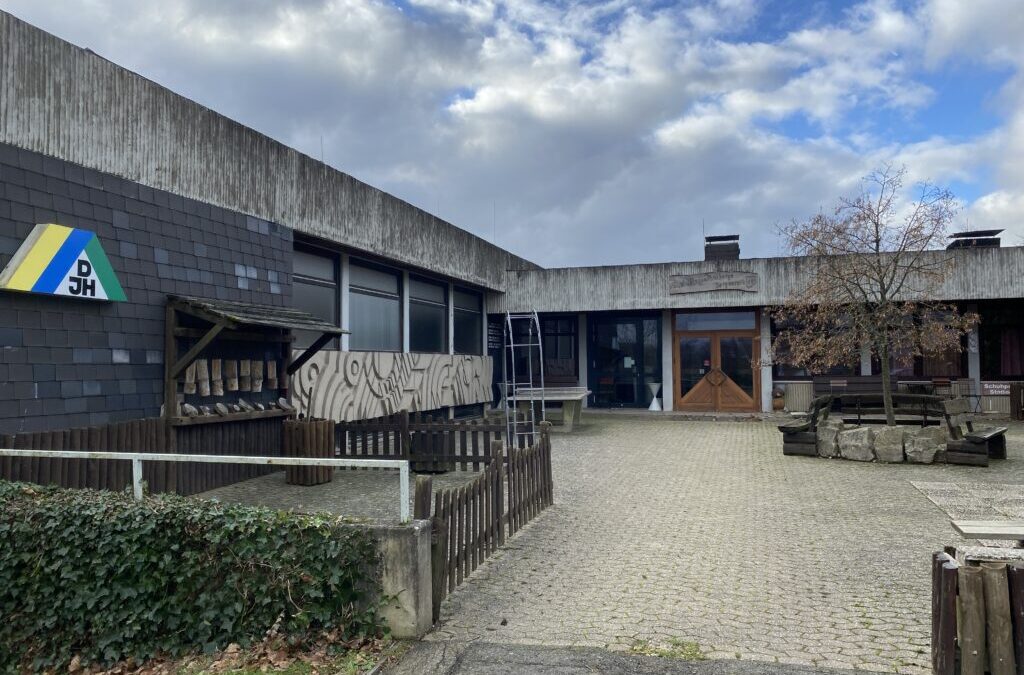 Ehemalige Jugendherberge in Sargenroth in Hunsrück von außen